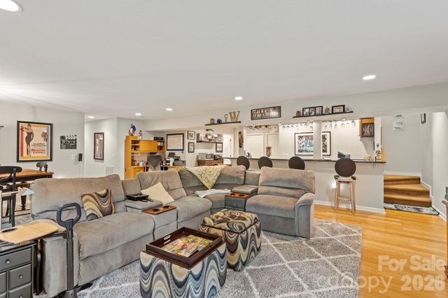 69 Old Pasture Way, Hendersonville, NC 28739