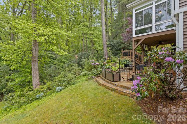 69 Old Pasture Way, Hendersonville, NC 28739