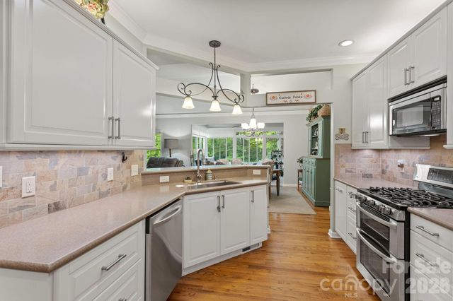 69 Old Pasture Way, Hendersonville, NC 28739