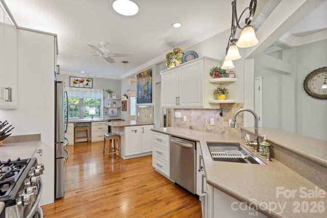 69 Old Pasture Way, Hendersonville, NC 28739