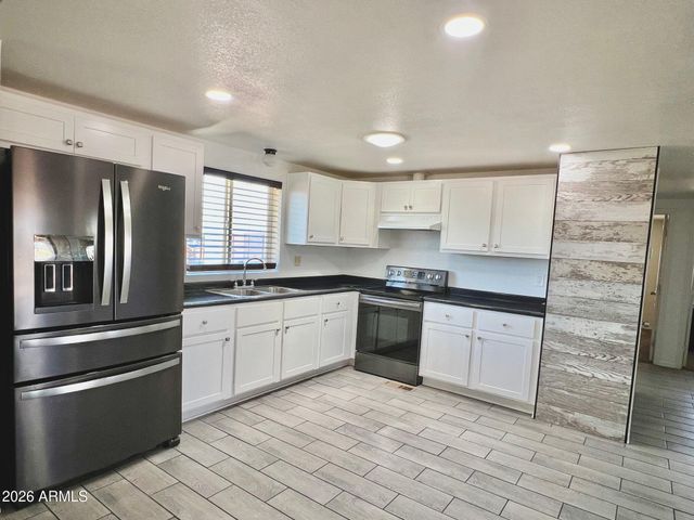 12035 E TENNYSON Road, Florence, AZ 85132