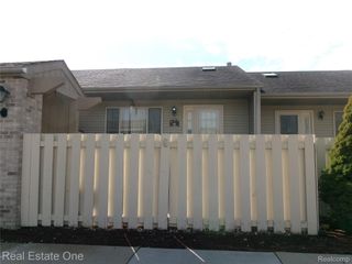 62181 ARLINGTON CIRCLE 4, South Lyon, MI 48178