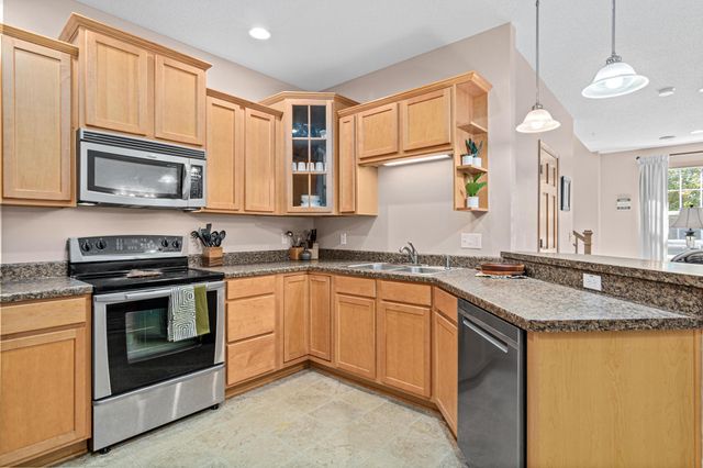 9538 Scott Circle N, Brooklyn Park, MN 55443