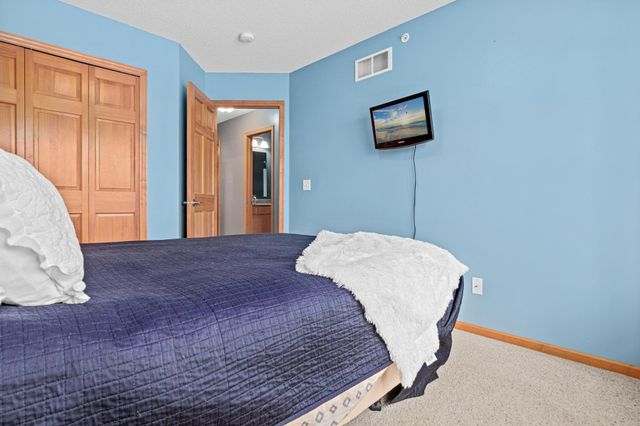 9538 Scott Circle N, Brooklyn Park, MN 55443