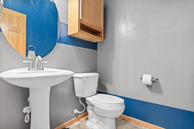 9538 Scott Circle N, Brooklyn Park, MN 55443