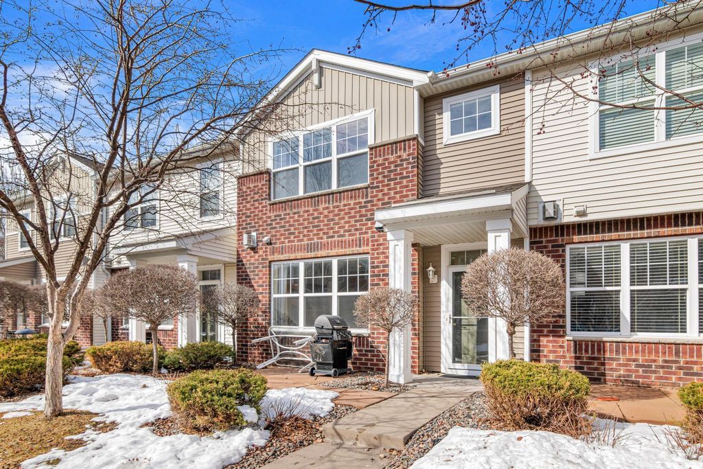 9538 Scott Circle N, Brooklyn Park, MN 55443