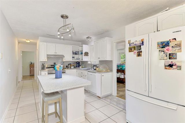 1805 28TH STREET W, Bradenton, FL 34205