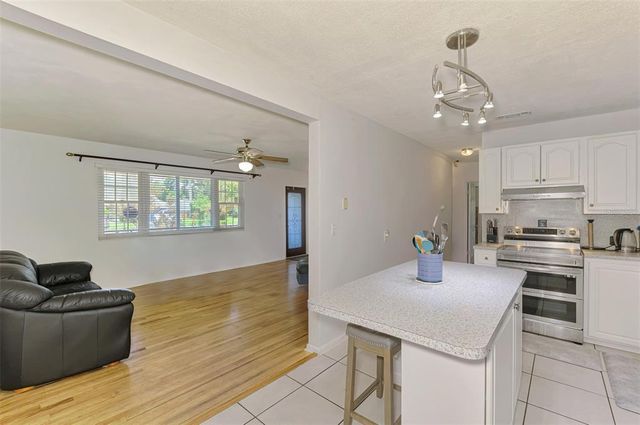 1805 28TH STREET W, Bradenton, FL 34205