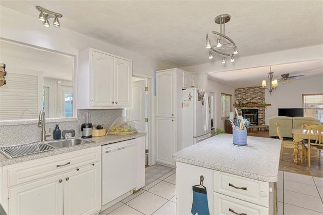 1805 28TH STREET W, Bradenton, FL 34205