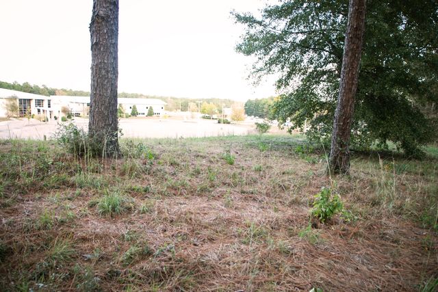 9 ac Lincoln Rd Ext., Hattiesburg, MS 39402