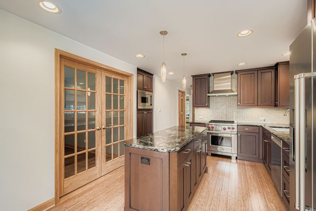 11130 S Whipple Street, Chicago, IL 60655