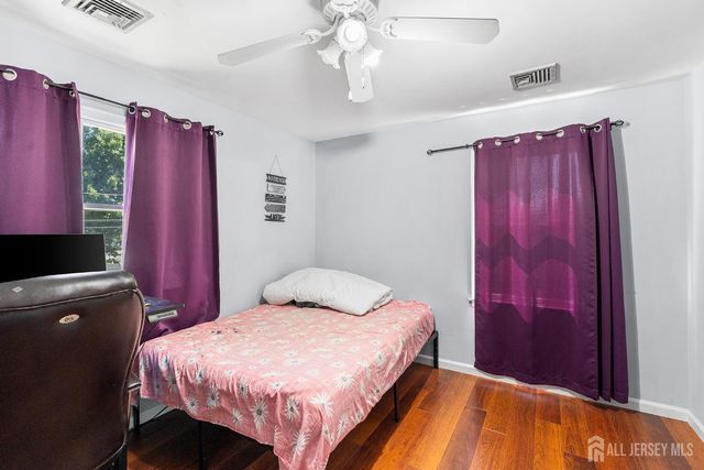 68 W edward Street, Iselin, NJ 08830