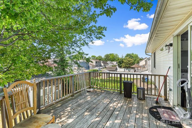 68 W edward Street, Iselin, NJ 08830