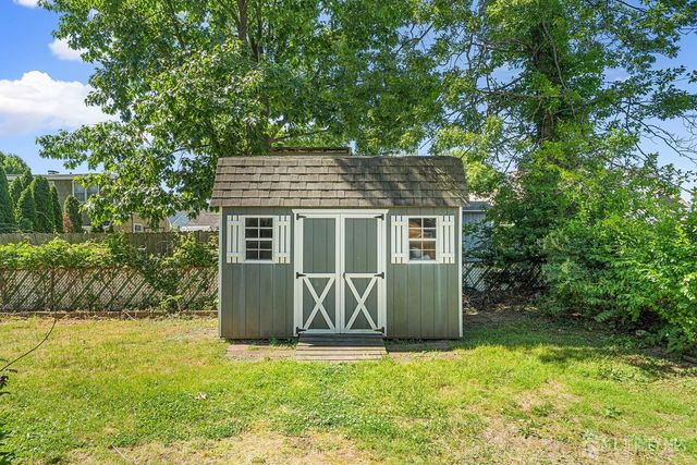 68 W edward Street, Iselin, NJ 08830