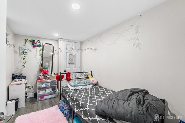 68 W edward Street, Iselin, NJ 08830