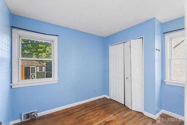 68 W edward Street, Iselin, NJ 08830