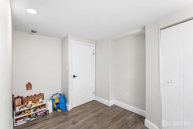 68 W edward Street, Iselin, NJ 08830