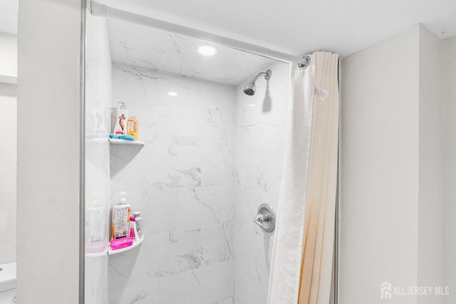 68 W edward Street, Iselin, NJ 08830
