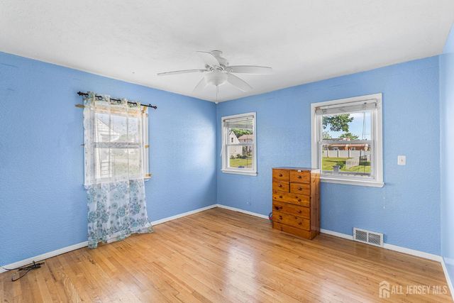 68 W edward Street, Iselin, NJ 08830