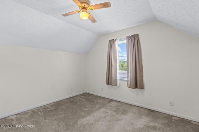 3821 Hillcross Dr, Louisville, KY 40229