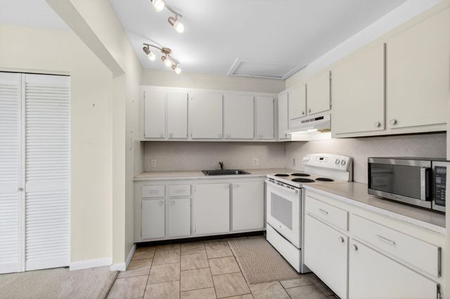 35 Mansfield A, Boca Raton, FL 33434