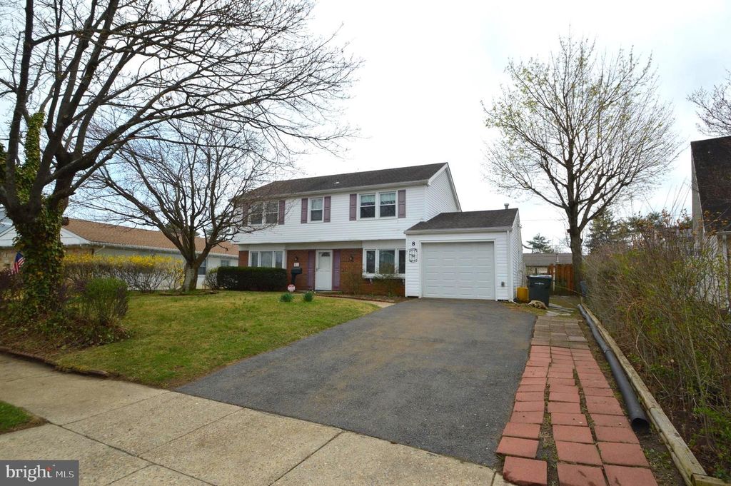 8 HOLTON LN, Willingboro, NJ 08046