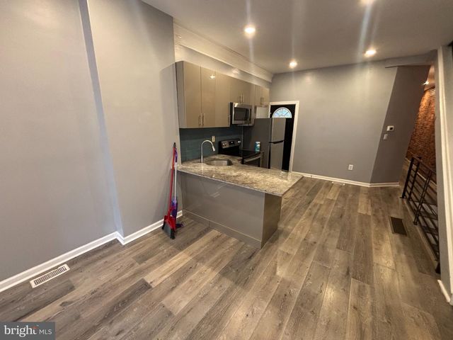 1717 FONTAIN ST, Philadelphia, PA 19121