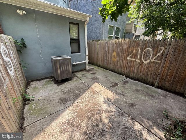 1717 FONTAIN ST, Philadelphia, PA 19121