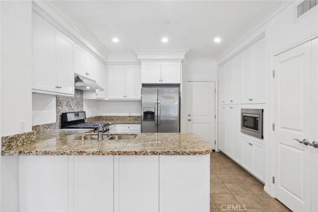 107 Mayfair, Irvine, CA 92620