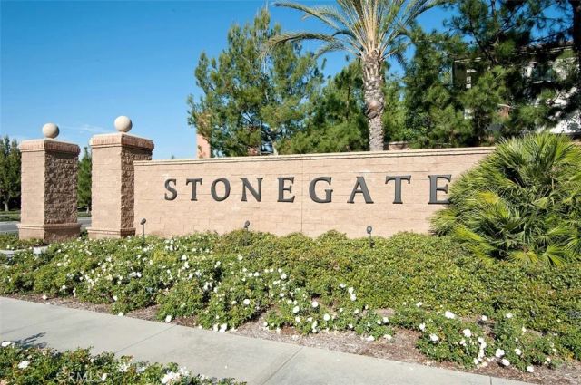 107 Mayfair, Irvine, CA 92620
