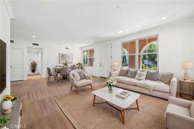 107 Mayfair, Irvine, CA 92620