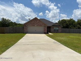 31 Bear Path Path, Picayune, MS 39466
