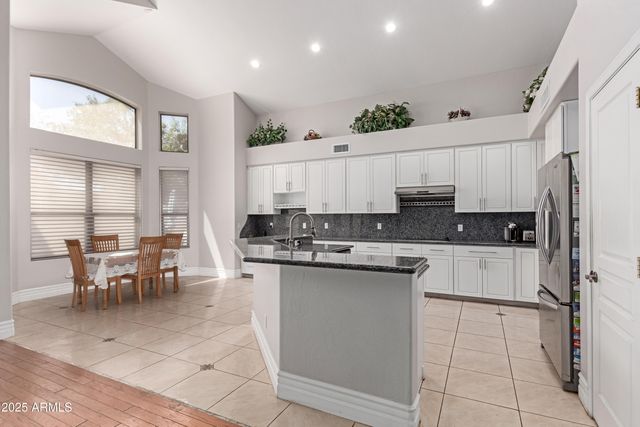 5811 W IRMA Lane, Glendale, AZ 85308