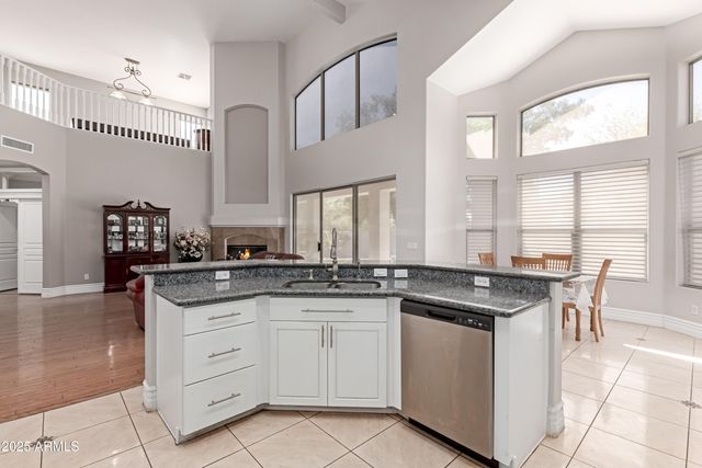 5811 W IRMA Lane, Glendale, AZ 85308