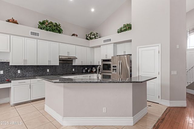 5811 W IRMA Lane, Glendale, AZ 85308