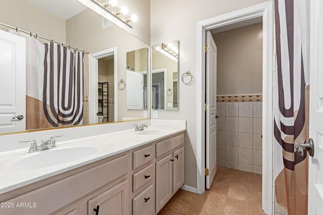 5811 W IRMA Lane, Glendale, AZ 85308