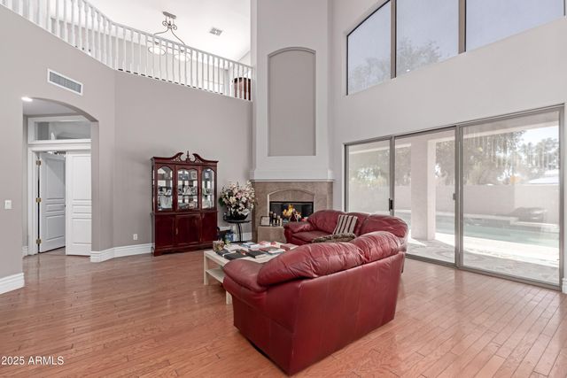 5811 W IRMA Lane, Glendale, AZ 85308