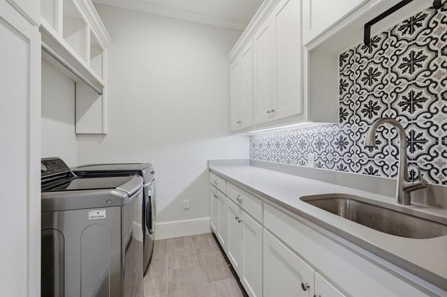 1420 W Shepherd Drive, Sherman, TX 75092