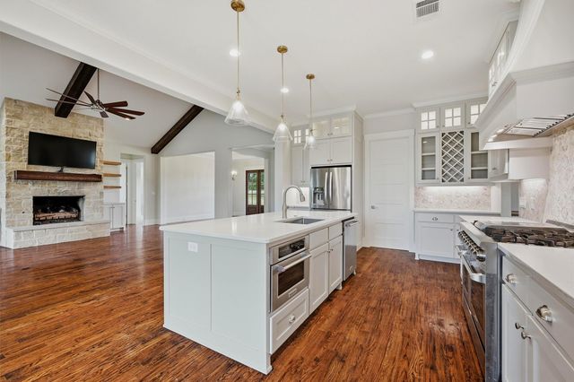 1420 W Shepherd Drive, Sherman, TX 75092