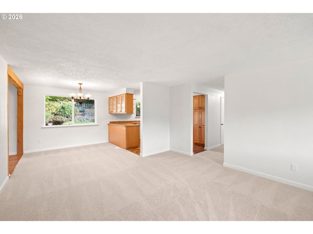 4495 Se CHELSEA St, Milwaukie, OR 97222