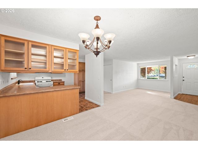 4495 Se CHELSEA St, Milwaukie, OR 97222