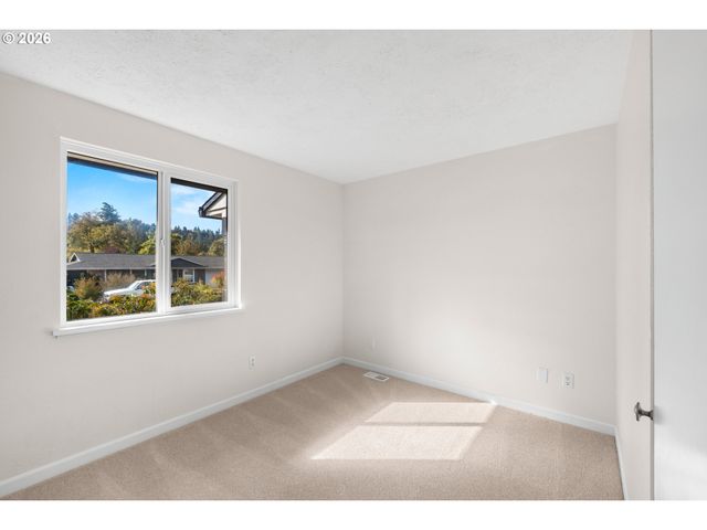 4495 Se CHELSEA St, Milwaukie, OR 97222
