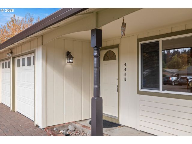 4495 Se CHELSEA St, Milwaukie, OR 97222