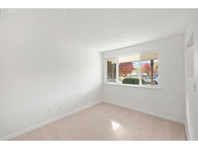 4495 Se CHELSEA St, Milwaukie, OR 97222