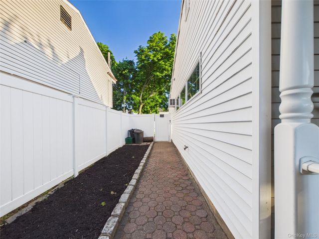 6 Snowbird Lane, Levittown, NY 11756