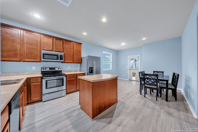 3823 Amber Chase, San Antonio, TX 78245