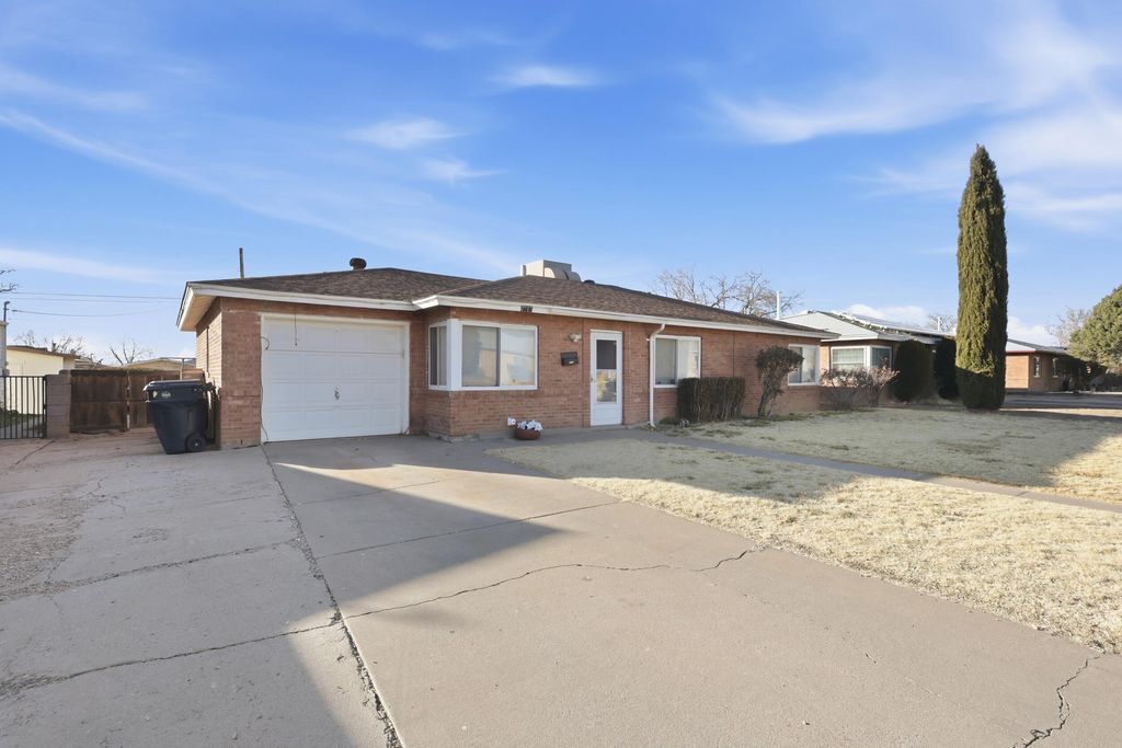 2615 General Arnold Street NE, Albuquerque, NM 87112