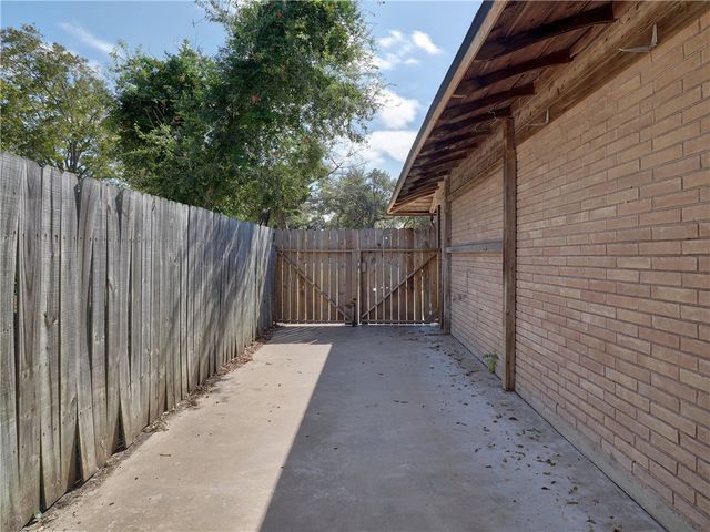 161 Sunset, Ingleside, TX 78362