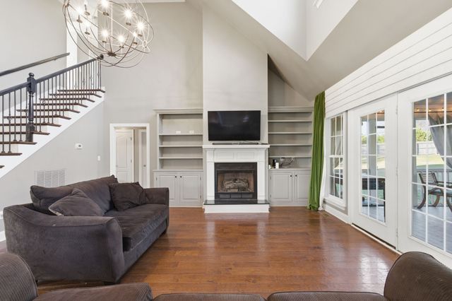 7141 Old Zion Rd, Columbia, TN 38401