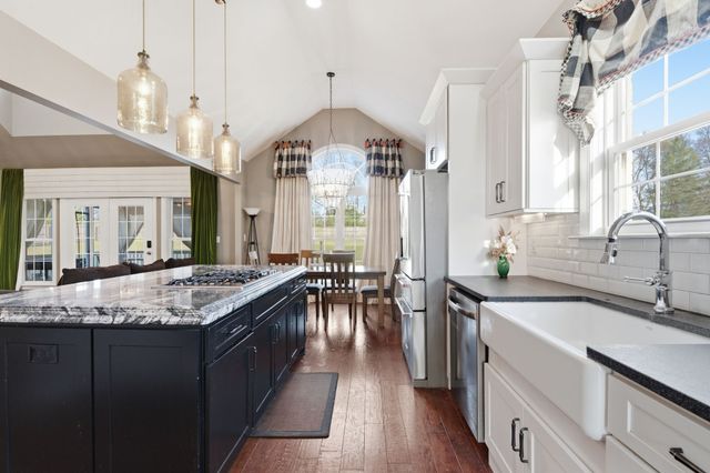 7141 Old Zion Rd, Columbia, TN 38401